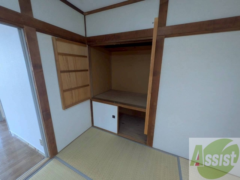 収納　寝室の収納です。部屋がすっきり片付きます。