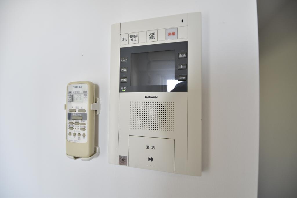 セキュリティ　カメラ付インターホン