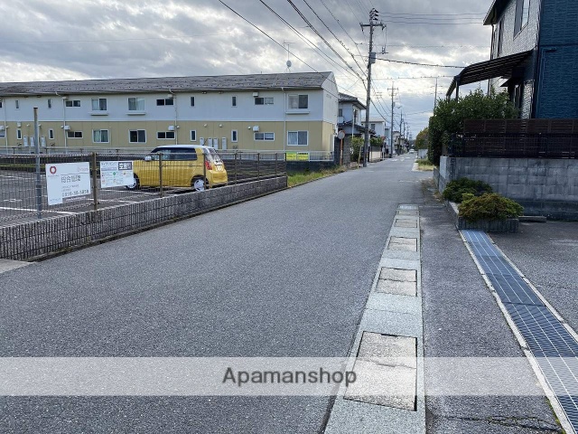 その他　前面道路（その他）まで0m