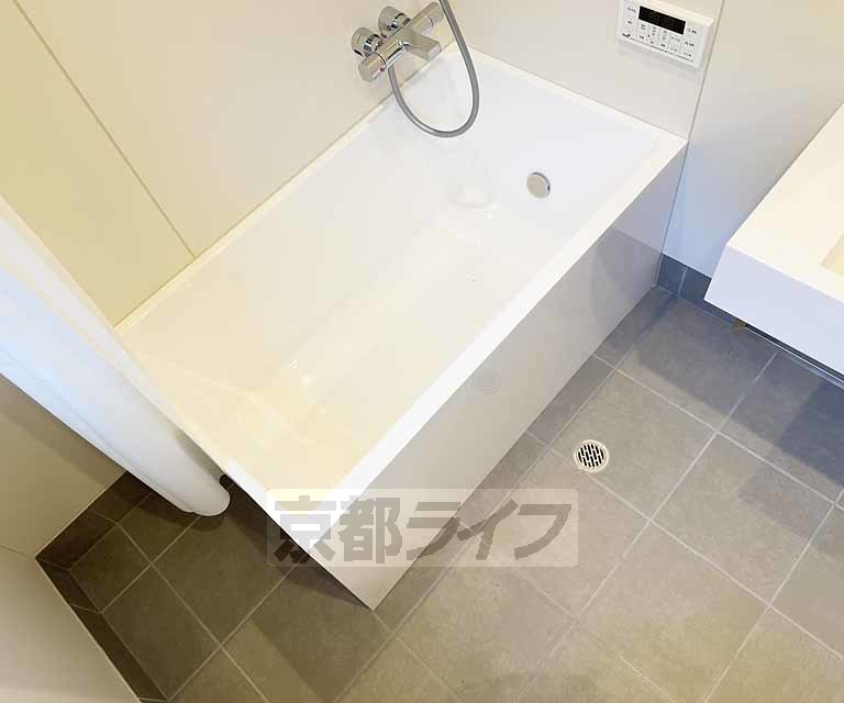 バス・シャワールーム　きれいなバスルームです・