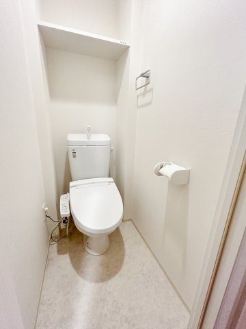 トイレ　清潔感があるトイレです。入るとホッとする、そんな空間。