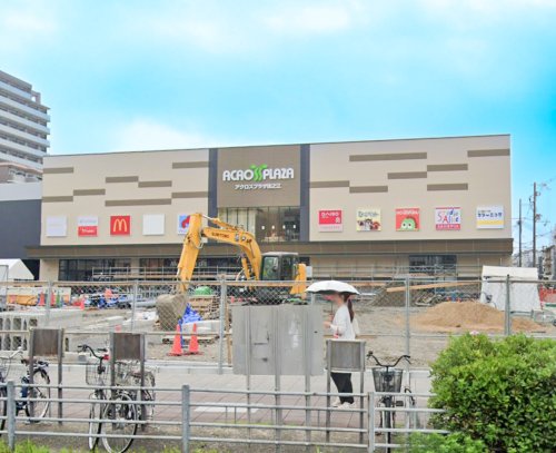 スーパー　スーパー万代 住之江公園店（スーパー）まで162m