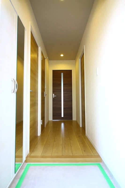 玄関　同タイプ部屋参照