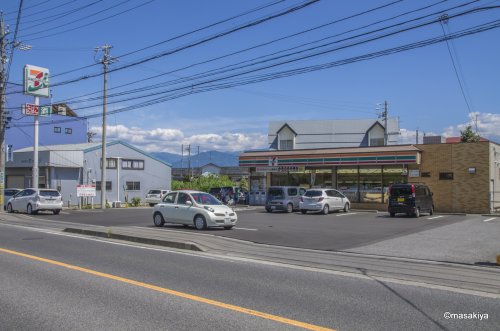 コンビニ　セブンイレブン 安茂里駅西店（コンビニ）まで648m
