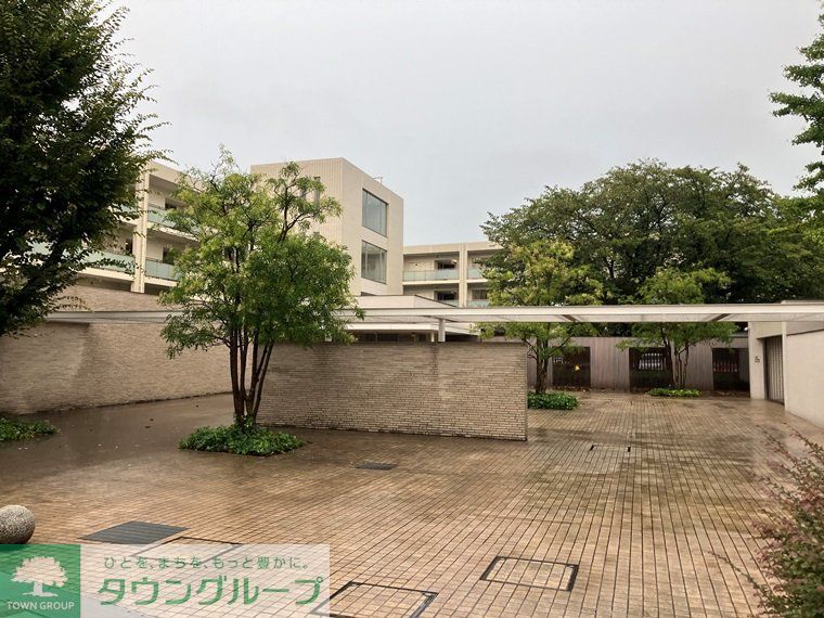 エントランス　★お問い合わせはタウンハウジングまで★