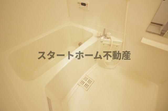 バス・シャワールーム　ゆったり過ごせるお風呂です