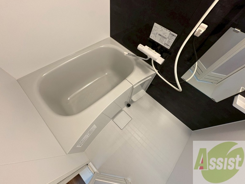 バス・シャワールーム　お風呂になります。一日の疲れを癒してくださいね。