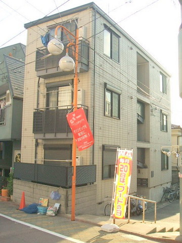 エントランス　商店街近いです