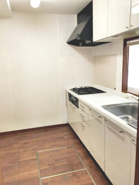 キッチン　◇３口ガスコンロのシステムキッチン