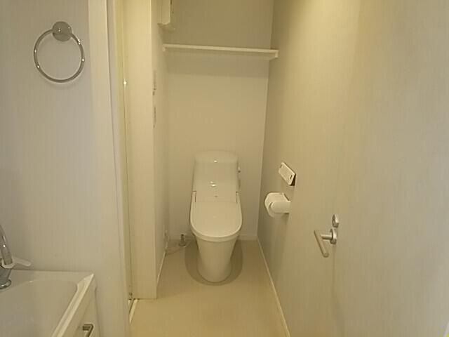 トイレ　別号室参照写真