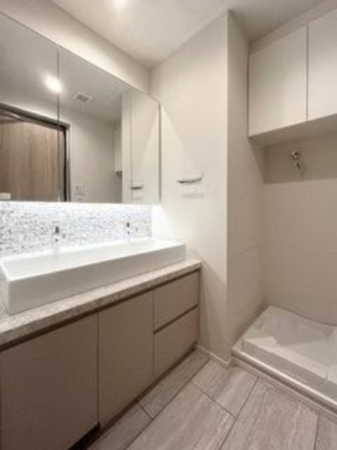 洗面設備　※写真は同タイプ住戸です。