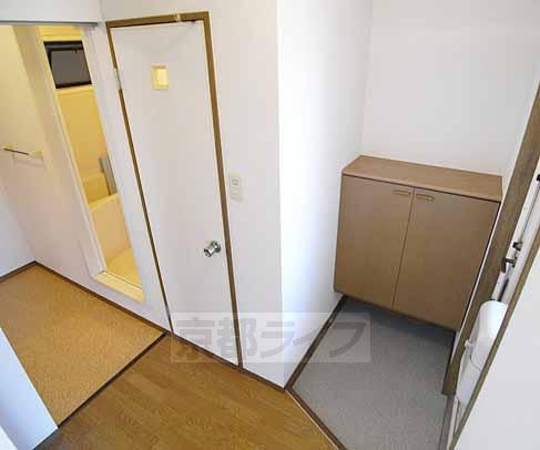 玄関　シューズボックス付きです。