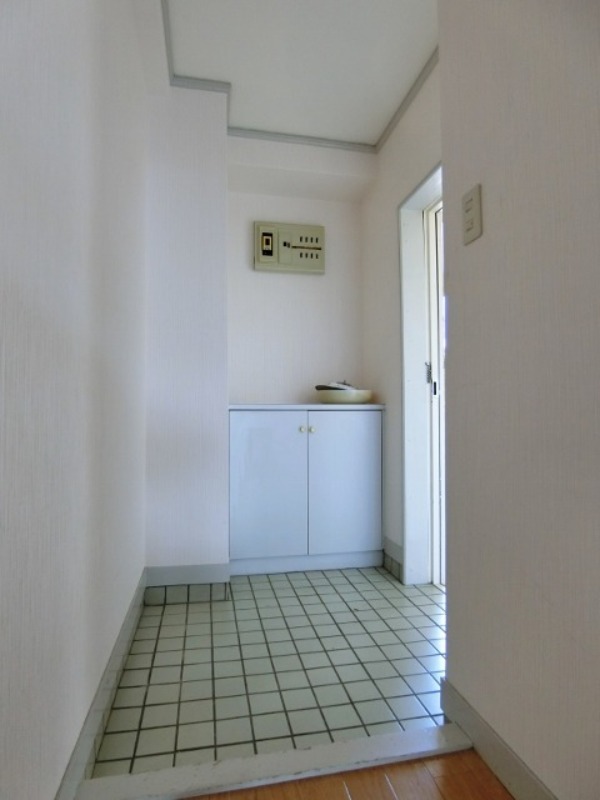 玄関　図面と現状に相違がある場合には現状を優先