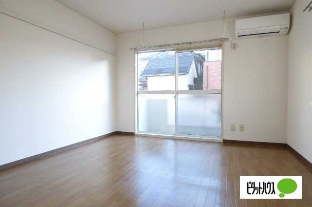 居室・リビング　他のお部屋のお写真です