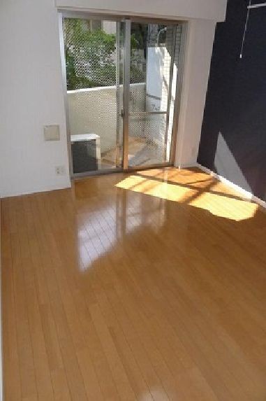 居室・リビング　※別部屋の写真です。