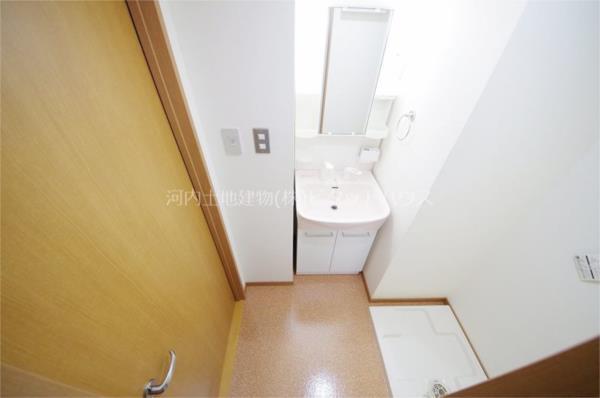 洗面設備　洗髪洗面化粧台※反転室内