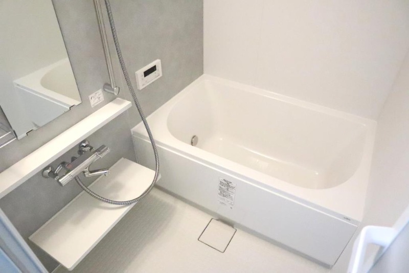 バス・シャワールーム　一日の疲れを流しましょう。