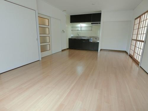 居室・リビング　物件の画像3