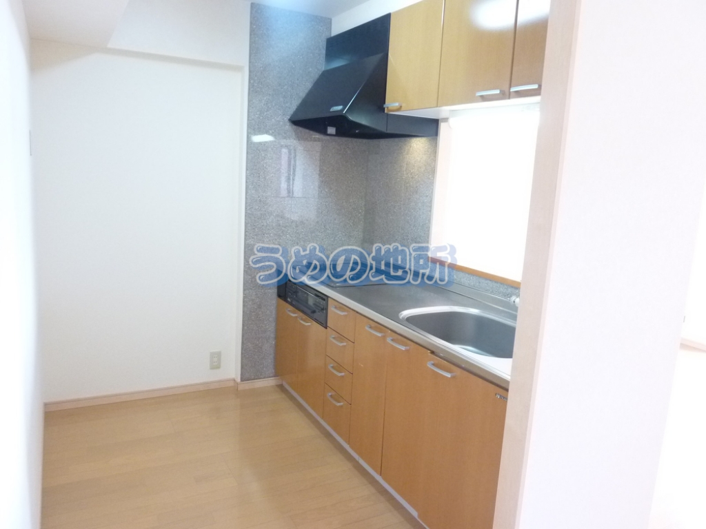 キッチン　P1550082　ロゴ圧縮済