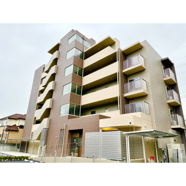 建物外観　６階建ての賃貸マンション