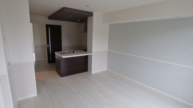 居室・リビング　同タイプの物件の参考写真となります。