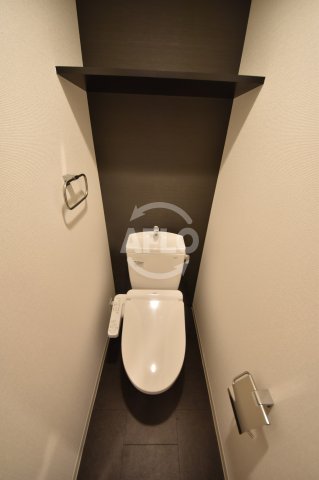 トイレ　アドバンス大阪グロウスII　温水洗浄便座