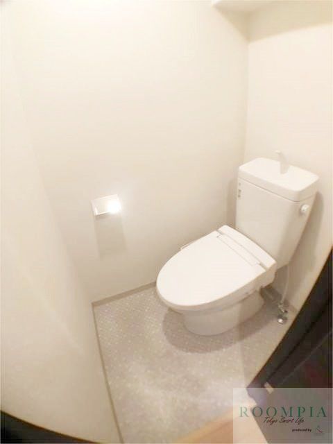 トイレ　※同タイプの別のお部屋です。