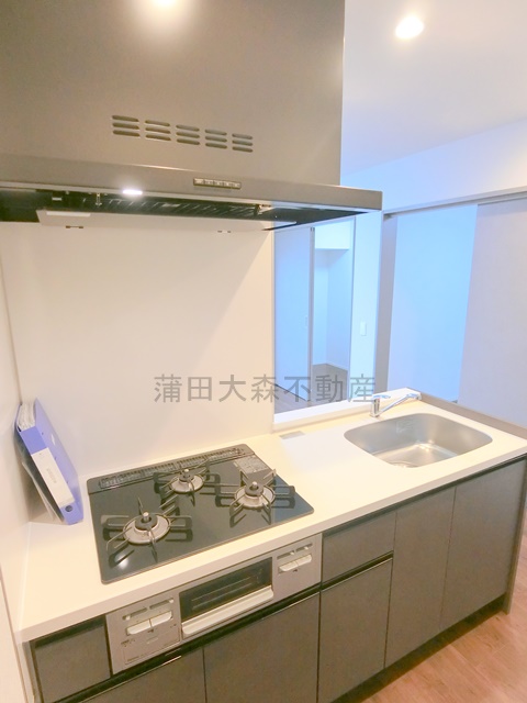 キッチン　3口ガスグリル付システムキッチン