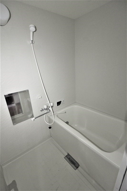 バス・シャワールーム　追い焚き付きの風呂です！