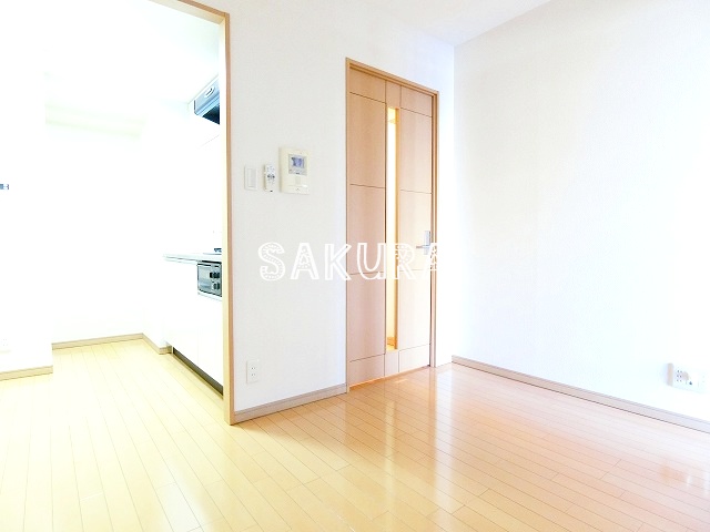 居室・リビング　使いやすい形の為、レイアウトを楽しめます♪