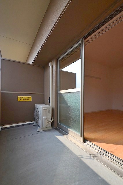 バルコニー　雰囲気の良いバルコニー