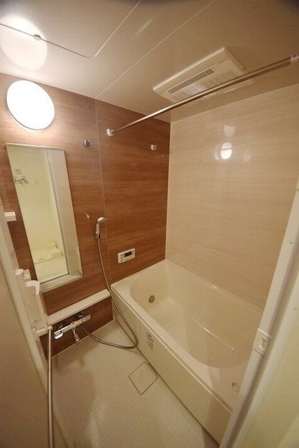 バス・シャワールーム　★追焚き＆浴室乾燥機付きバスルーム★