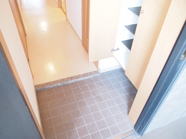 玄関　※違うお部屋タイプです