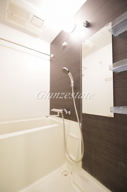 バス・シャワールーム　☆広々としたお風呂☆