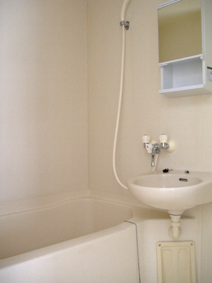バス・シャワールーム　※写真は類似部屋になります。現状優先