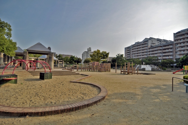 公園　百道中央公園（公園）まで350m