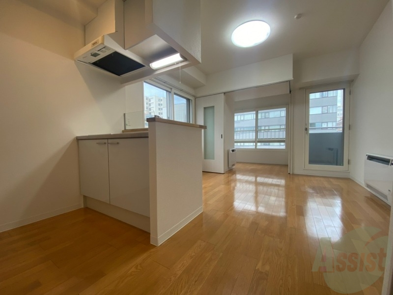 居室・リビング　広くてキレイなお部屋が広がっていて、充実した生活が送れそう。