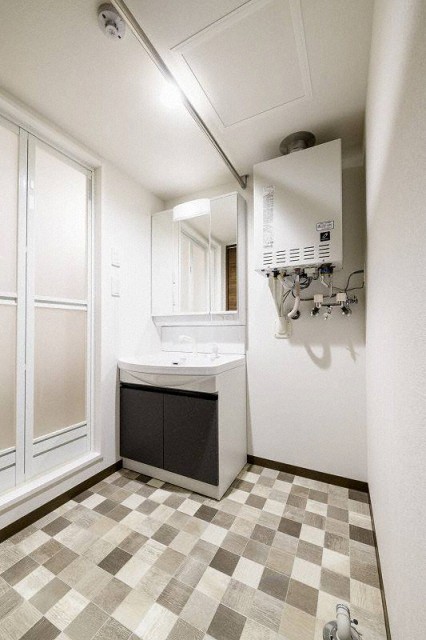 洗面設備　シャワードレッサー付きです！