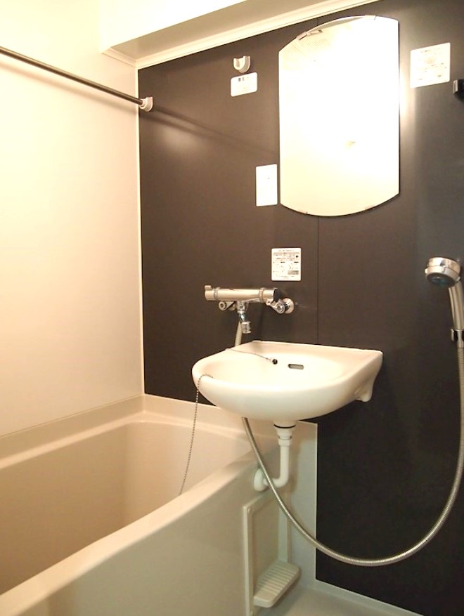 バス・シャワールーム　★浴室乾燥機付きバスルーム★