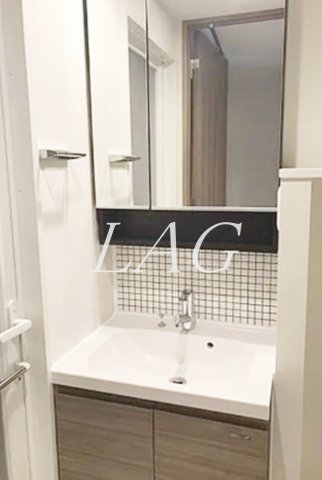 洗面設備　独立洗面台です。