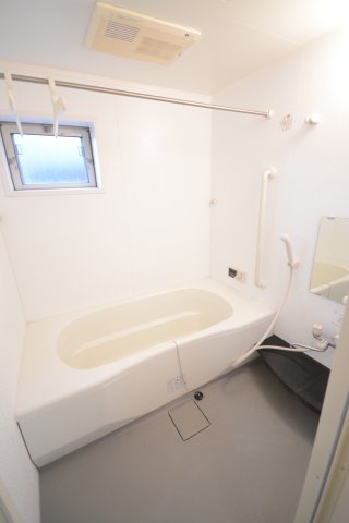 バス・シャワールーム　画像は別号室。ご参考にどうぞ