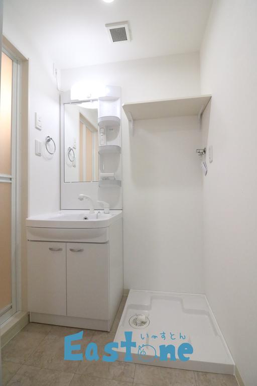 洗面設備　忙しい朝の準備も独立洗面台でスマートに！