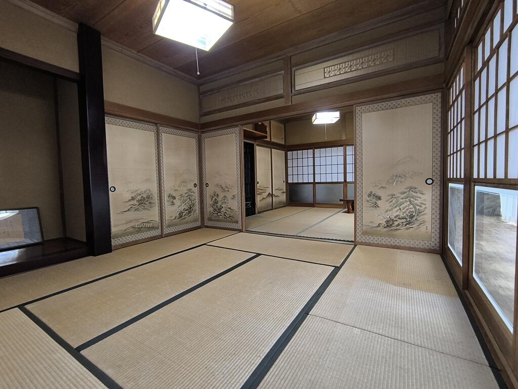 ＪＲ水郡線 常陸大宮駅 徒歩10分 2階建 築35年の居間写真