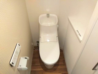 トイレ　落ち着いたトイレです