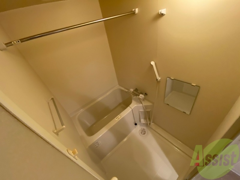 バス・シャワールーム　お風呂になります。一日の疲れを癒してくださいね。