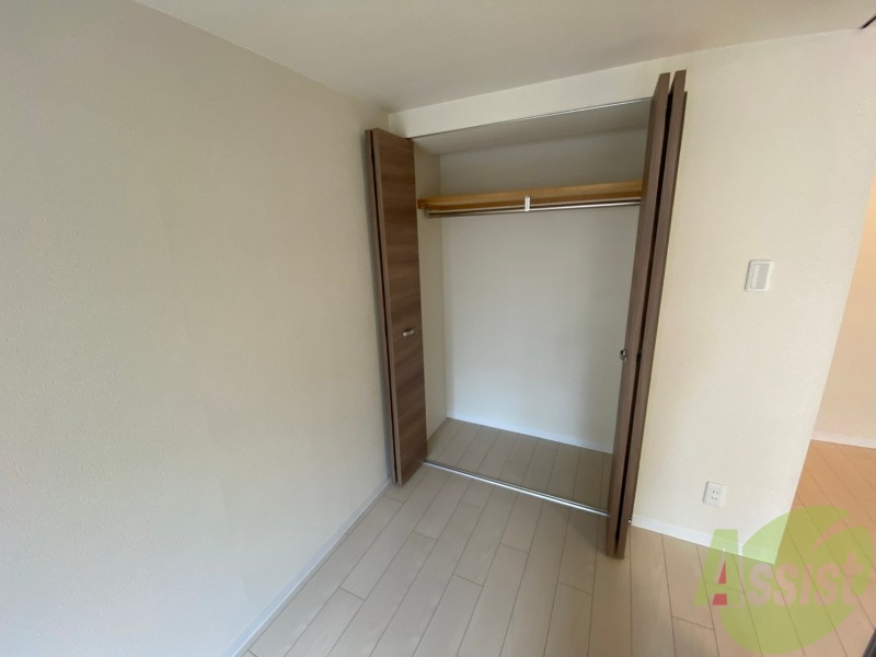 収納　寝室のクローゼットにもたくさん収納出来ますね！