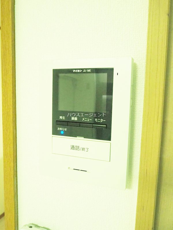 セキュリティ　モニター付きインターホンもあり安心です。