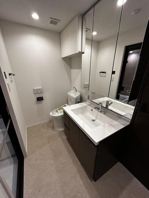 洗面設備　※写真は同タイプ住戸です。