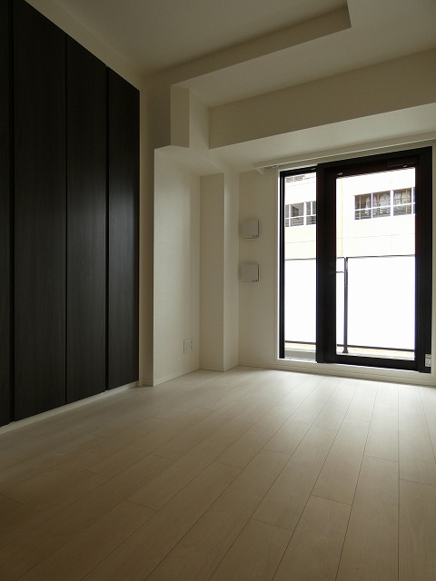 居室・リビング　内観1