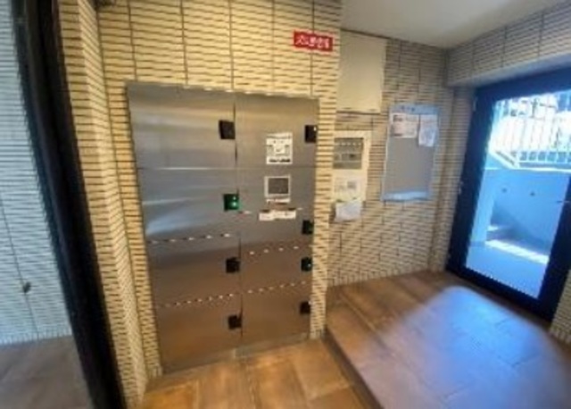 ロビー　オートロック・宅配ボックス